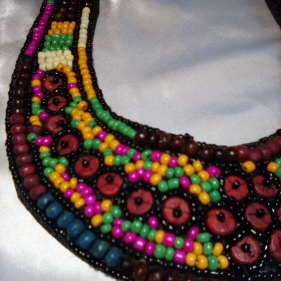 Colorful Beaded Necklace - Picture 2 of 8